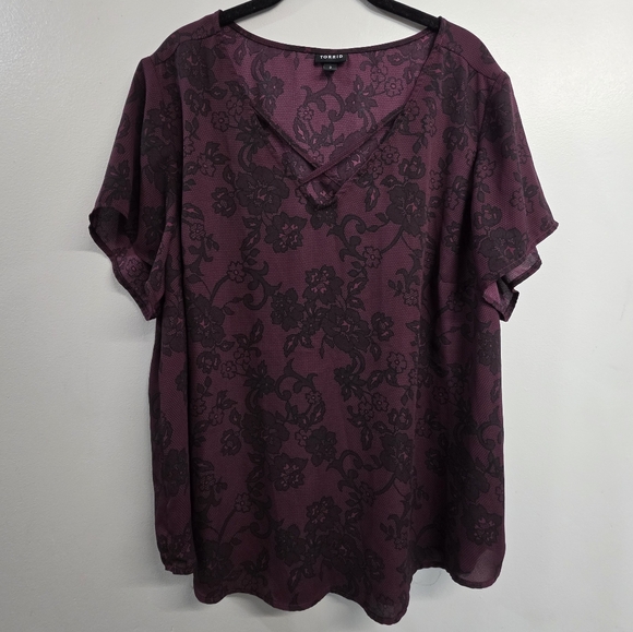 torrid Tops - Torrid 2 2X 18/20 Purple Lace Georgette Short Flutter Sleeve Strappy Top Blouse